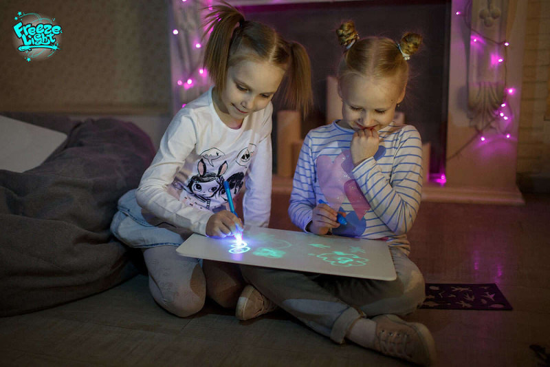 Freeze Light – порисуем светом в темноте